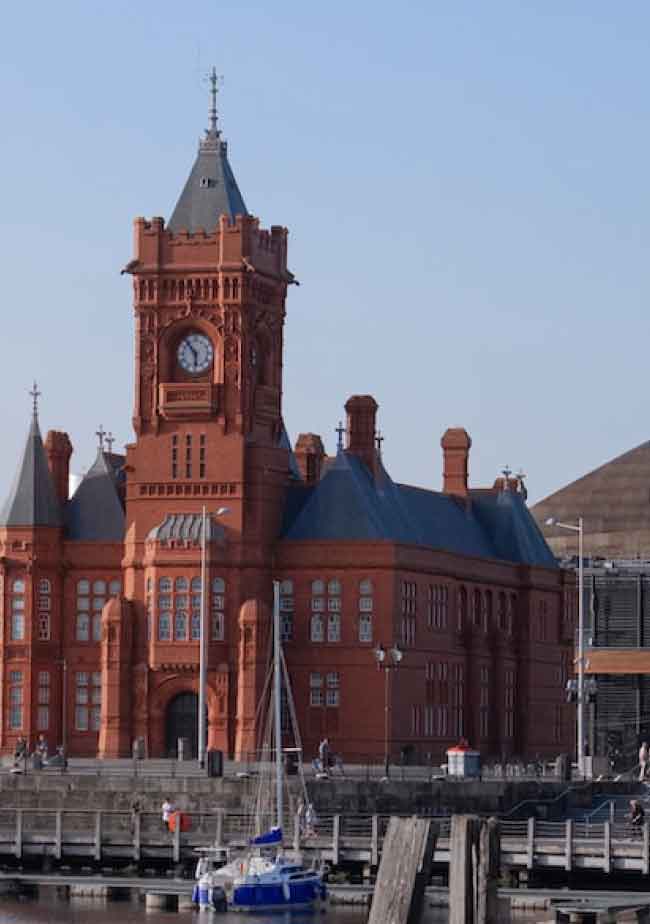 airbnb management cardiff