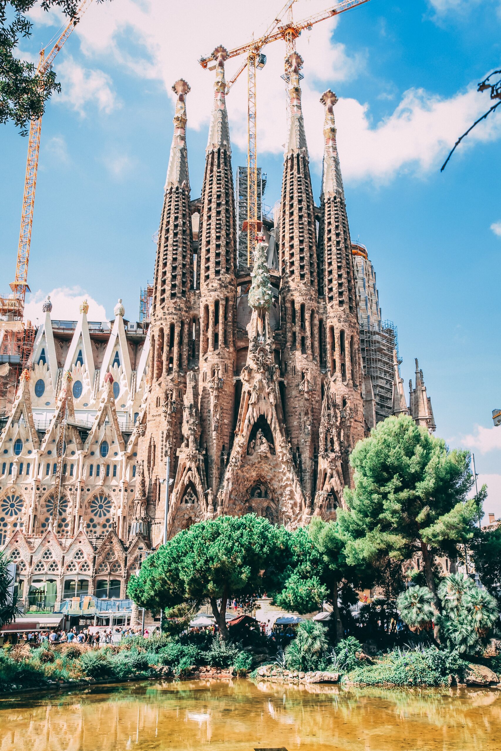 Obtener licencia turística barcelona - Foto de la sagrada familia 