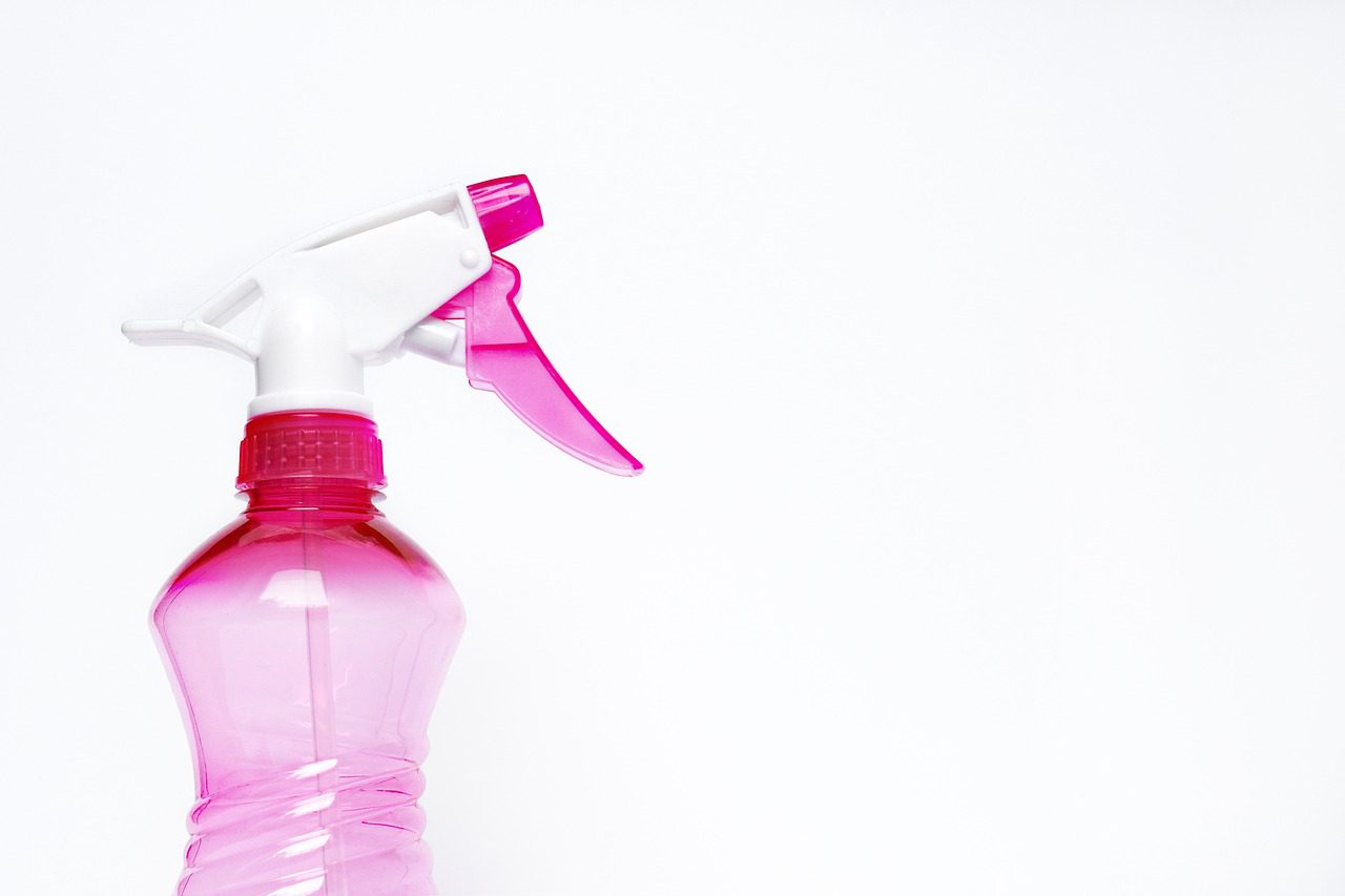 Spray bottle: Hire Professional Cleaners