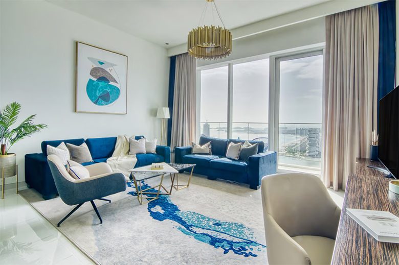 Sea view apt overlooking The Palm