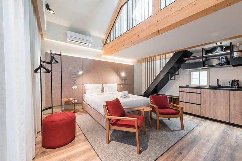 Mercadores 150 - H (With Mezzanine)