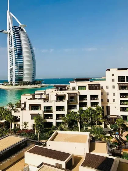 Holiday homes in Dubai beside the Burj Al Arab